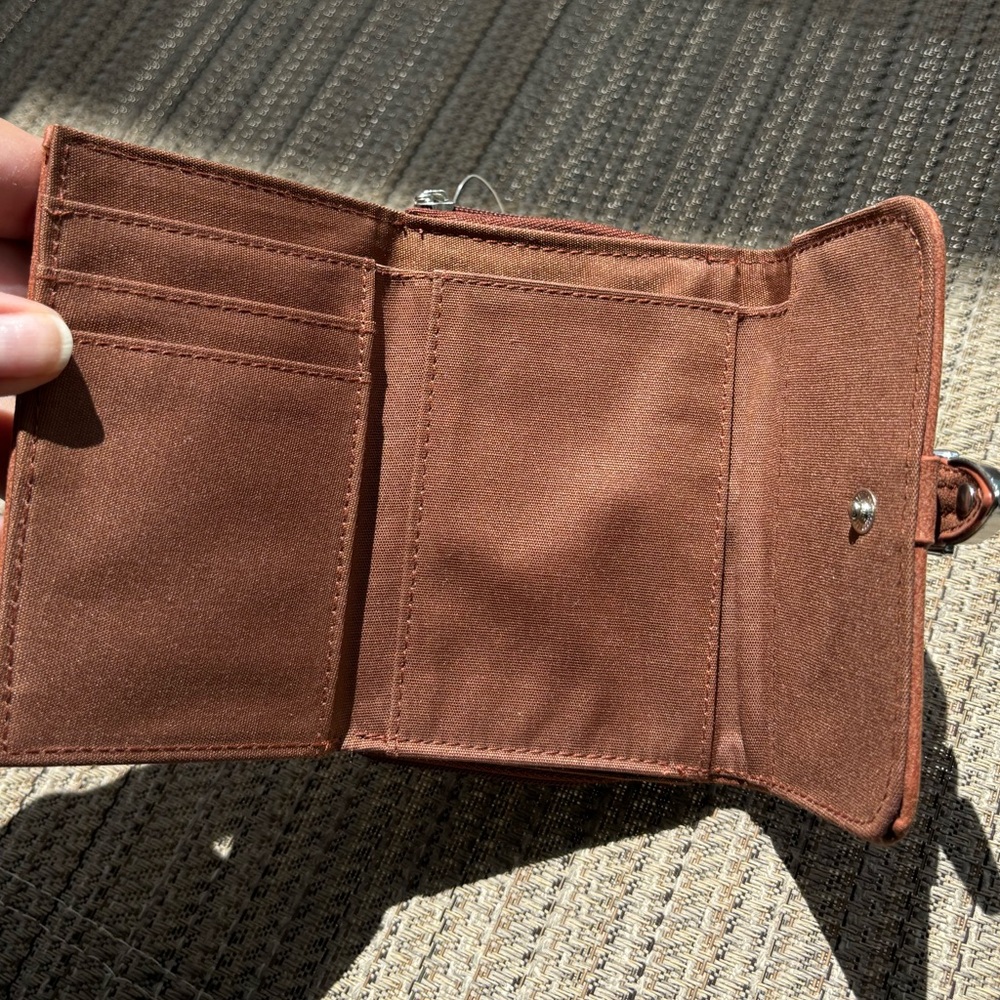 Wallet - Picture 2 of 6